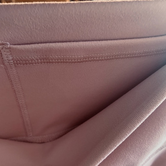 NEW Fabletics Rosebloom On-The-Go PowerHold® High-Waisted Capri Size Small - Picture 8 of 8